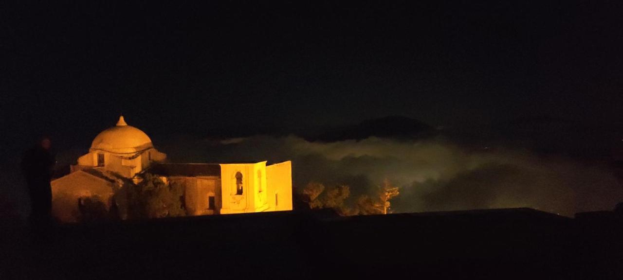 Le Altezze Villa Erice Eksteriør billede